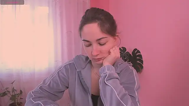 cClandesTina online show from 03-17-25, 12:04