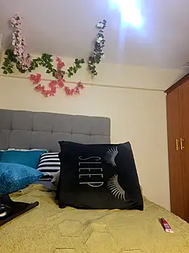 Snapshot of Sexxy_mariana chatting on 10-28-25, 09:39 Sexxy mariana online show from 10-28-25, 09:39