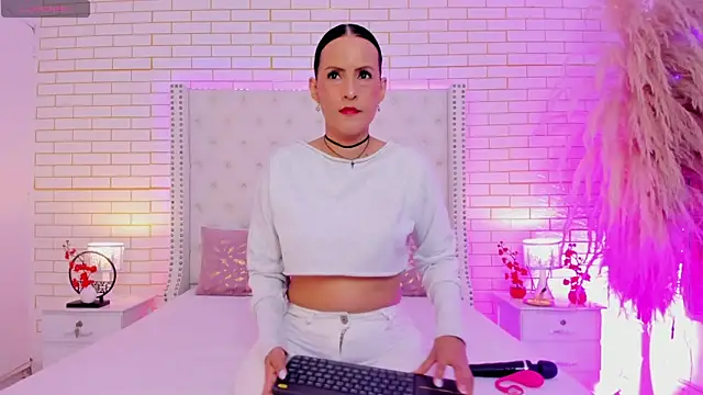 Coco Balenciaga  online show from 03-11-26, 11:49