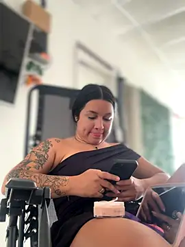 Pretty Isadora online show from 11-06-25, 07:04