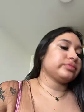 Pretty Isadora online show from 12-13-25, 07:53