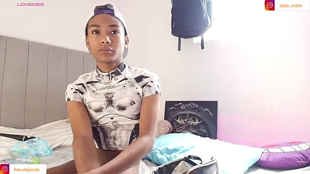 alejo cute online show from 02-15-25, 03:39