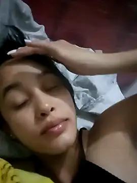 The-quee22 online show from 12-19-24, 01:50