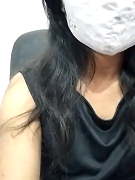 Snapshot of Triveni-Lovely chatting on 02-13-26, 08:32 Triveni-Lovely online show from 02-13-26, 08:32