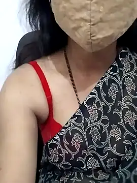 Snapshot of Triveni-Lovely chatting on 02-17-26, 08:11 Triveni-Lovely online show from 02-17-26, 08:11