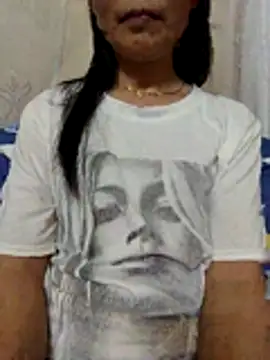 Snapshot of Asian_girl13 chatting on 01-10-26, 03:14 Asian girl13 online show from 01-10-26, 03:14