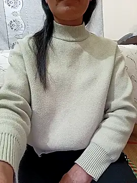 Snapshot of Asian_girl13 chatting on 02-11-26, 03:06 Asian girl13 online show from 02-11-26, 03:06