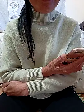 Snapshot of Asian_girl13 chatting on 02-12-26, 03:12 Asian girl13 online show from 02-12-26, 03:12