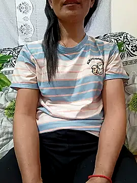 Snapshot of Asian_girl13 chatting on 02-22-26, 12:56 Asian girl13 online show from 02-22-26, 12:56