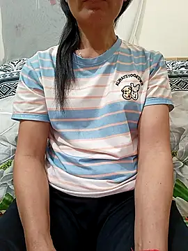 Snapshot of Asian_girl13 chatting on 02-22-26, 01:31 Asian girl13 online show from 02-22-26, 01:31