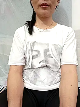 Snapshot of Asian_girl13 chatting on 03-12-26, 05:57 Asian girl13 online show from 03-12-26, 05:57