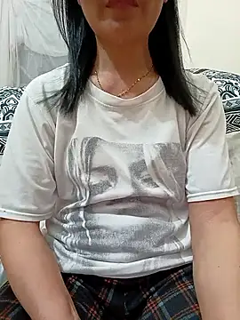 Snapshot of Asian_girl13 chatting on 03-20-26, 02:00 Asian girl13 online show from 03-20-26, 02:00