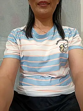 Snapshot of Asian_girl13 chatting on 04-12-26, 11:15 Asian girl13 online show from 04-12-26, 11:15