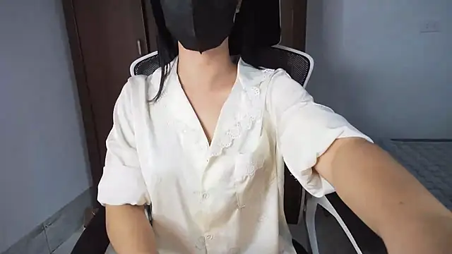 Lunobaby 204 online show from 10-29-25, 01:52