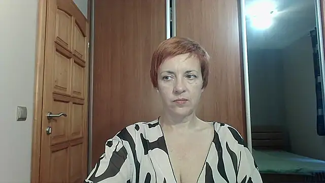 Snapshot of LoraLoraMay chatting on 06-28-26, 10:21 LoraLoraMay online show from 06-28-26, 10:21