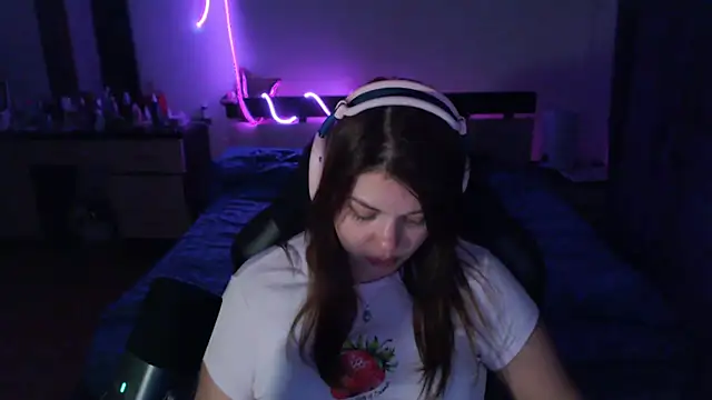 helengilmor online show from 11-11-25, 05:24