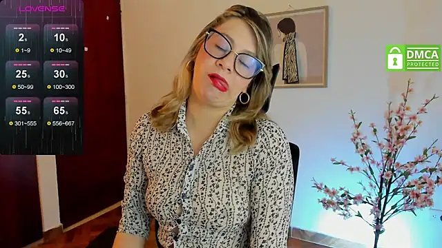 Snapshot of Chanelll_Taylorr_ chatting on 02-11-25, 09:42 Chanelll Taylorr online show from 02-11-25, 09:42