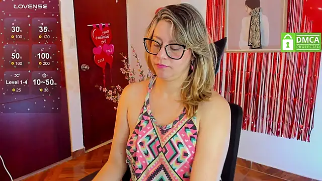 Snapshot of Chanelll_Taylorr_ chatting on 02-19-25, 04:22 Chanelll Taylorr online show from 02-19-25, 04:22