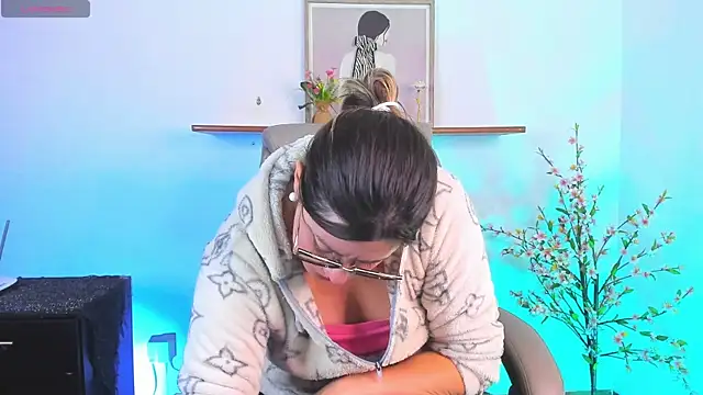 Chanelll Taylorr  online show from 01-10-26, 03:08