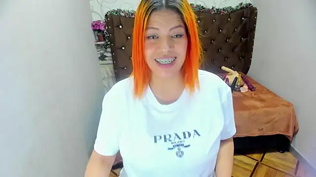 CurvyJulieth online show from 12-21-24, 01:04