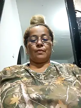 Snapshot of natally_ross21 chatting on 11-16-25, 03:34 natally ross21 online show from 11-16-25, 03:34