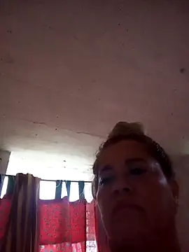 Snapshot of natally_ross21 chatting on 12-22-25, 11:18 natally ross21 online show from 12-22-25, 11:18