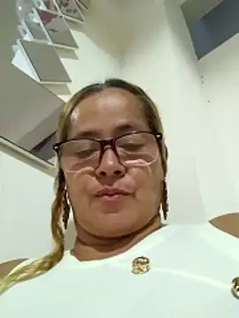 natally ross21 online show from 06-18-26, 10:58
