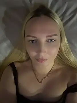 Snapshot of Aleksandrakis chatting on 07-24-26, 04:38 Aleksandrakis online show from 07-24-26, 04:38