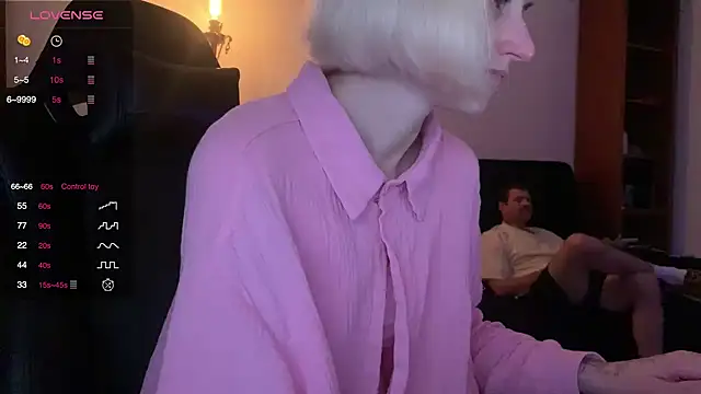 Snapshot of Sexy_Sweets chatting on 09-19-25, 05:57 Sexy Sweets online show from 09-19-25, 05:57