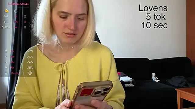 Snapshot of Sexy_Sweets chatting on 10-23-25, 09:41 Sexy Sweets online show from 10-23-25, 09:41