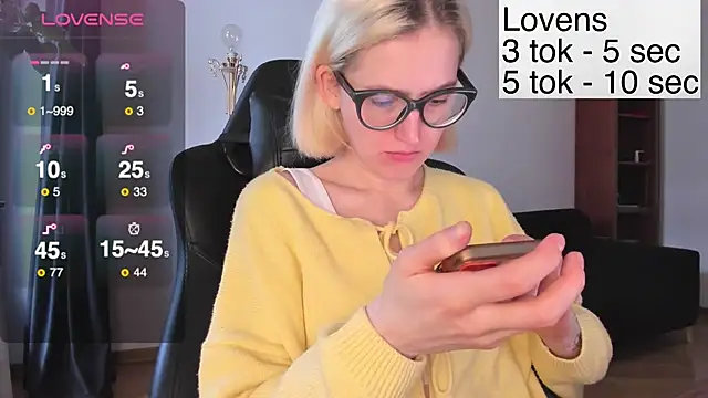 Snapshot of Sexy_Sweets chatting on 11-07-25, 09:31 Sexy Sweets online show from 11-07-25, 09:31