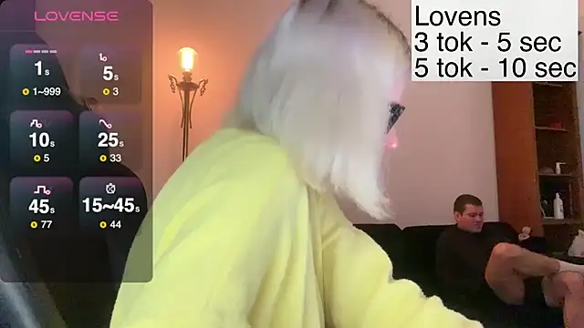 Snapshot of Sexy_Sweets chatting on 11-15-25, 04:58 Sexy Sweets online show from 11-15-25, 04:58