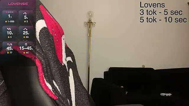 Snapshot of Sexy_Sweets chatting on 12-01-25, 01:05 Sexy Sweets online show from 12-01-25, 01:05