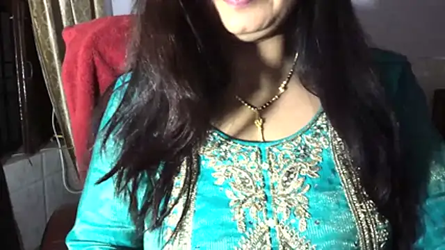 Snapshot of Gulaboo_bhabi chatting on 06-03-26, 08:03 Gulaboo bhabi online show from 06-03-26, 08:03