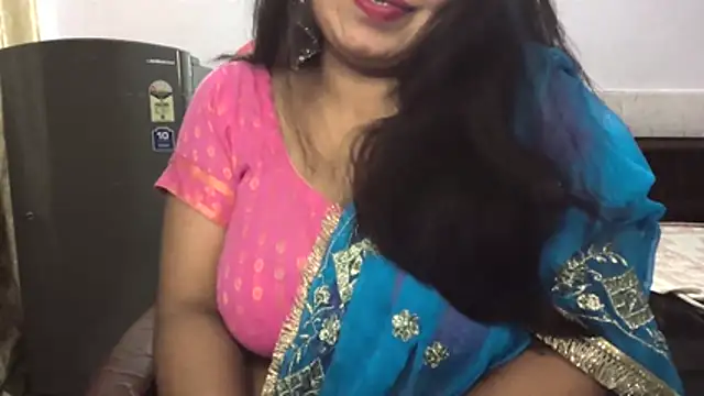 Snapshot of Gulaboo_bhabi chatting on 06-11-26, 06:06 Gulaboo bhabi online show from 06-11-26, 06:06