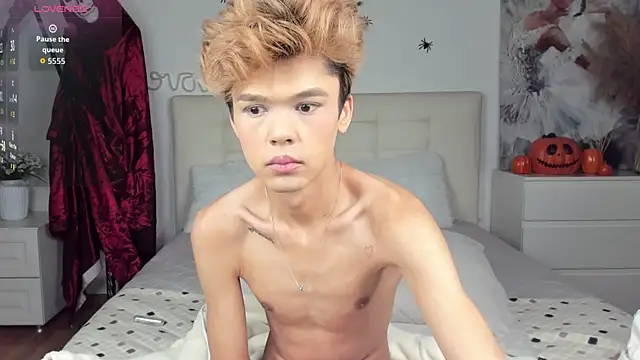 Felix Rey online show from 10-19-25, 12:06