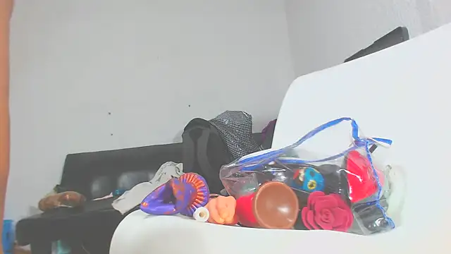 Kitty Mifl online show from 02-23-25, 06:07