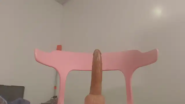 Kitty Mifl online show from 03-08-25, 06:10