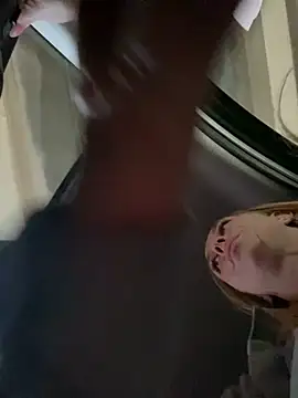 Snapshot of Sweet___Emily chatting on 09-19-25, 02:07 Sweet   Emily online show from 09-19-25, 02:07