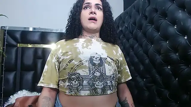 Snapshot of aleja_mistress_ chatting on 01-07-26, 10:34 aleja mistress online show from 01-07-26, 10:34