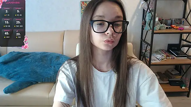 Snapshot of Amarieni chatting on 12-03-24, 11:33 Amarieni online show from 12-03-24, 11:33