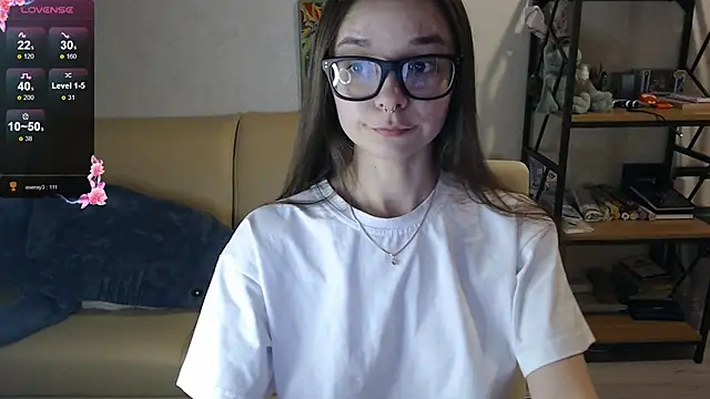 Snapshot of Amarieni chatting on 12-11-24, 02:33 Amarieni online show from 12-11-24, 02:33