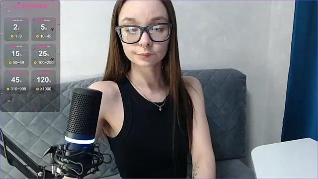 Snapshot of Amarieni chatting on 02-22-25, 06:19 Amarieni online show from 02-22-25, 06:19