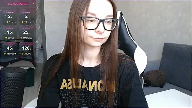 Snapshot of Amarieni chatting on 03-08-25, 12:41 Amarieni online show from 03-08-25, 12:41