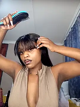 Snapshot of Queen-Chocolate chatting on 01-12-25, 12:28 Queen-Chocolate online show from 01-12-25, 12:28