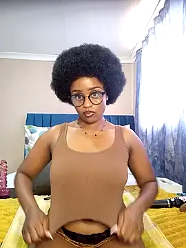 Snapshot of Queen-Chocolate chatting on 01-16-25, 10:21 Queen-Chocolate online show from 01-16-25, 10:21