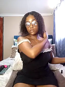 Snapshot of Queen-Chocolate chatting on 01-31-25, 10:20 Queen-Chocolate online show from 01-31-25, 10:20