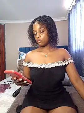 Snapshot of Queen-Chocolate chatting on 02-02-25, 02:13 Queen-Chocolate online show from 02-02-25, 02:13