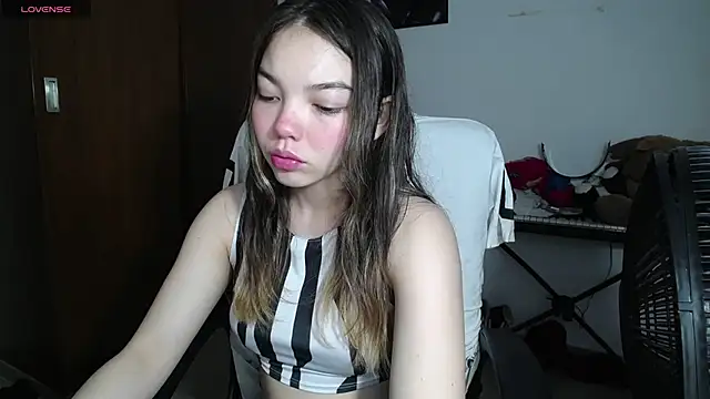 venelope1 online show from 02-22-25, 02:17