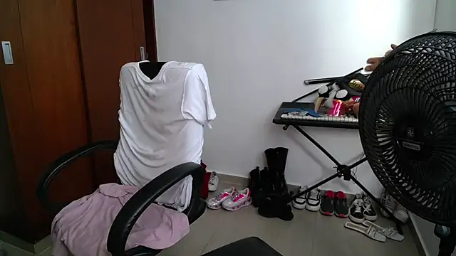 venelope1 online show from 11-27-25, 08:00